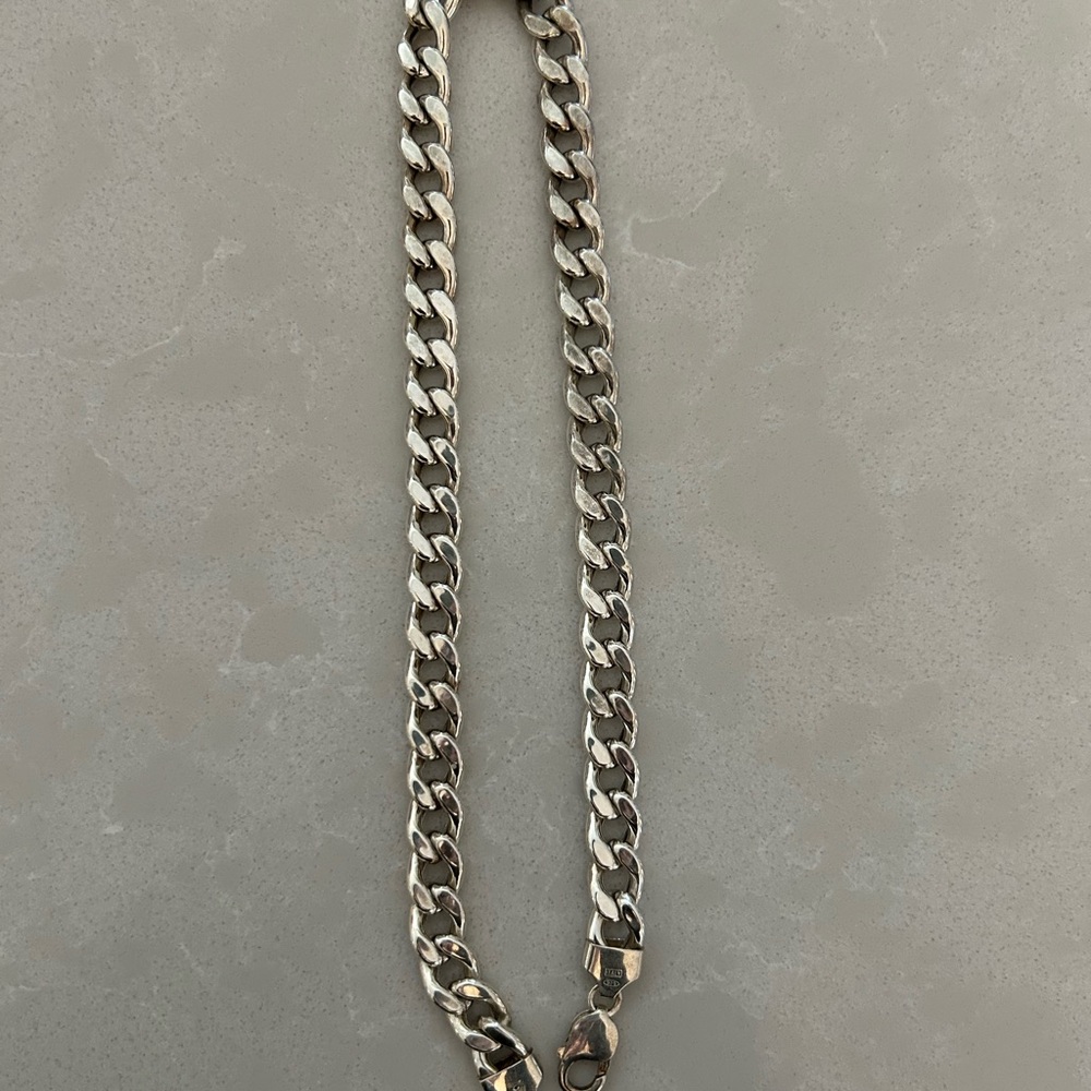 Elegant Silver Chain Necklace